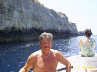 Golden Bay - Manikata (Malta)