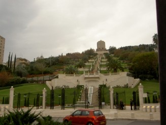 Grădinile Bahai şi panorama oraşului Haifa - Israel