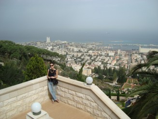 Grădinile Bahai şi panorama oraşului Haifa - Israel
