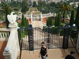 Grădinile Bahai şi panorama oraşului Haifa - Israel