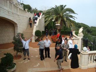 Grădinile Bahai şi panorama oraşului Haifa - Israel
