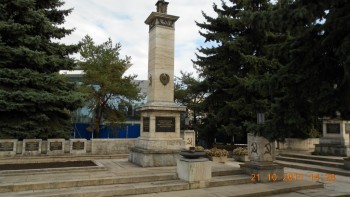 Monumentul ostasilor sovietici