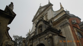 Biserica Sf.Apostoli Petru si Pavel