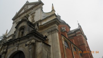 Biserica Sf.Apostoli Petru si Pavel