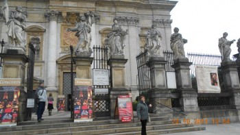 Biserica Sf.Apostoli Petru si Pavel