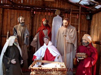 amenajarea nasterii in fata primariei din Lugoj