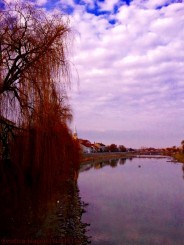 atmosfera de toamna in Lugoj6-6-6pe malul Timisului