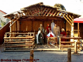 amenajarea nasterii in fata primariei din Lugoj