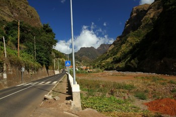 pe drum spre Sao Vicente - intre Ribeira BRava si serra de Agua