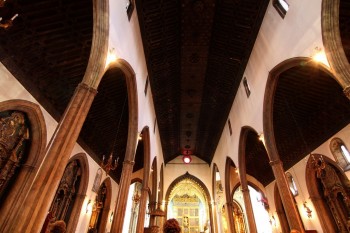 Catedrala din Funchal - Se do Funchal care are un tavat de lemn de cedru foarte frumos