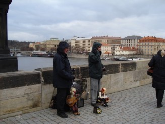 Praga - artisti  pe  Podul Carol