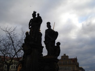 Praga - statuie pe  Podul Carol