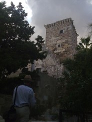 Turnul principal al cetatii sau garnizoana.