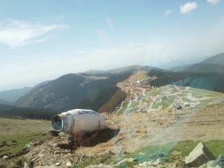 Panorama cu statiunea Ranca ,o statiune montana in curs de dezvoltare.