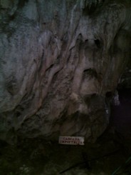 Una din atractiile pesteri:cascada impietrita.