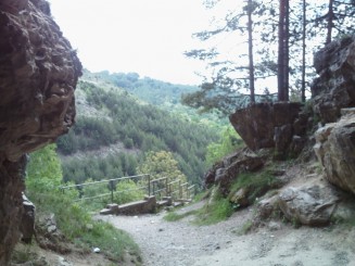 Am iesit ,acum coboram spre raul Galben.