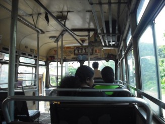 In autobuz