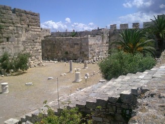 Imagine din cetate , aproape de intrare