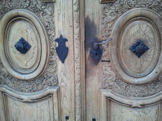 Capela-usa de intrare