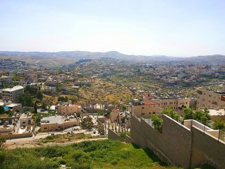 panaorama in drum spre biserica Nasterii Domnului