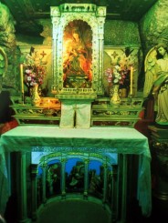 scene si aranjamente in interiorul pesterii