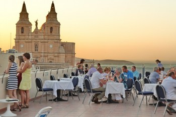 Hotel Maritim din Mellieha - terasa de pe acoperis