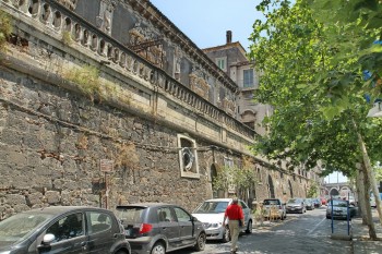 Fatada din spate a Palatului Biscari