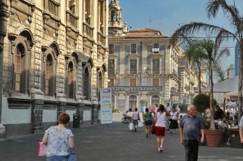 dinspre Piata Domului catre Piata Universitatii