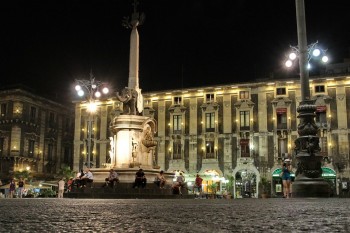 Piata Domului