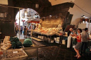 Piata de Peste, Catania