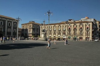 Piata Domului
