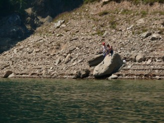 La pescuit pe Vidraru