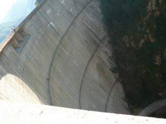 Peretii barajului Vidraru