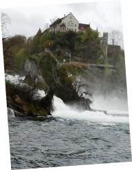 Cascada Rinului - un spectacol natural