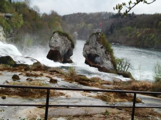 Cascada Rinului - un spectacol natural