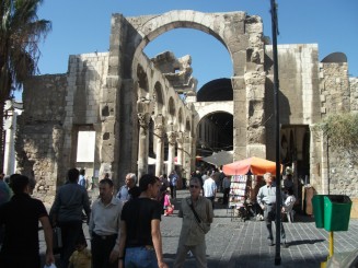 Ingresso dalla porta del tempio di Giove