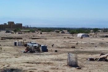 case beduini ( persoane care se mut din loc in loc)