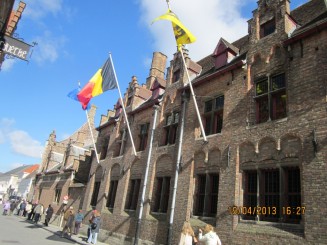 pe sub zidurile spitalului St Jans