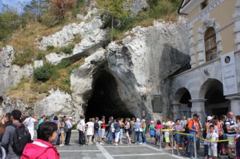 Cel mai mare si cel mai spectaculos fenomen carstic din Europa
