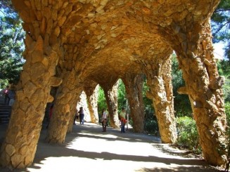 Grădina fantezistă a Barcelonei - Parcul Güell