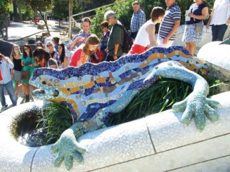 Grădina fantezistă a Barcelonei - Parcul Güell