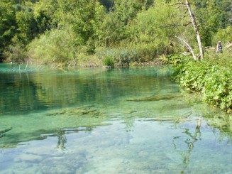 lacul care se traverseaza cu vaporasul