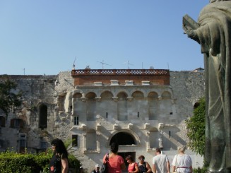 poarta de argint a palatului