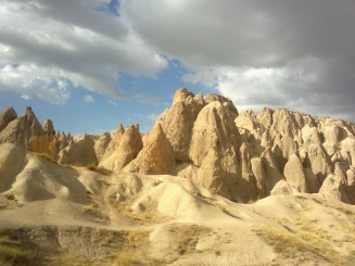 Orasul subteran, valea Porumbeilor, Uchisar, Goreme