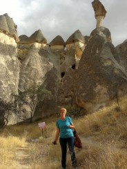 Orasul subteran, valea Porumbeilor, Uchisar, Goreme