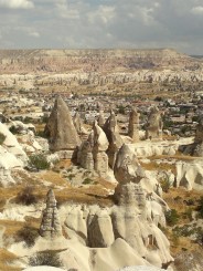 Orasul subteran, valea Porumbeilor, Uchisar, Goreme