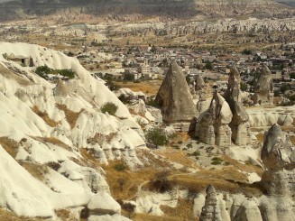 Orasul subteran, valea Porumbeilor, Uchisar, Goreme