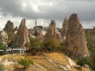 Orasul subteran, valea Porumbeilor, Uchisar, Goreme