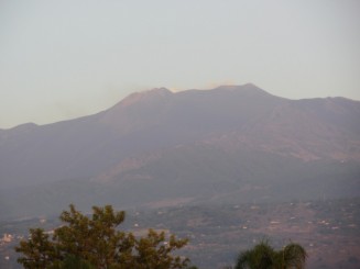 Etna de dimineata vazuta de la Mascali