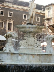 o parte diin statuia elefantilor